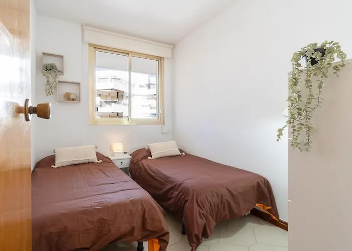 50Mbeach-2Room-Pool-Wifi-Bigterrace-Portavntura-Aa10