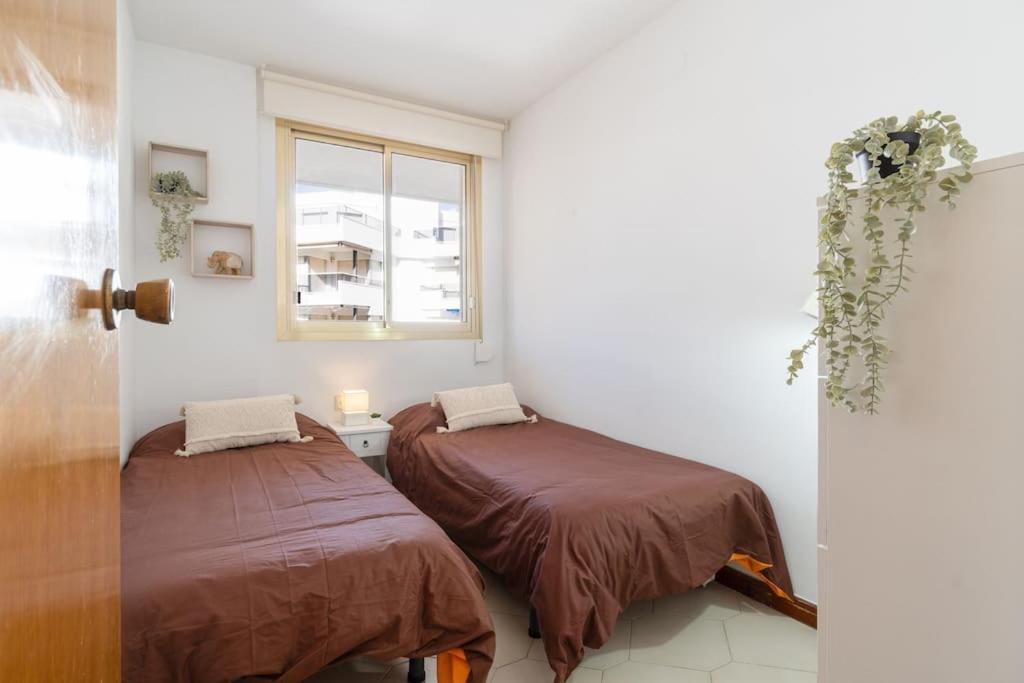 Apartamento 50mbeach-2room-pool-wifi-bigterrace-portavntura-aa10